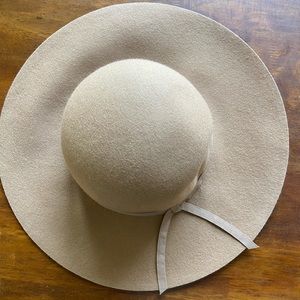Beige Floppy Hat S-M